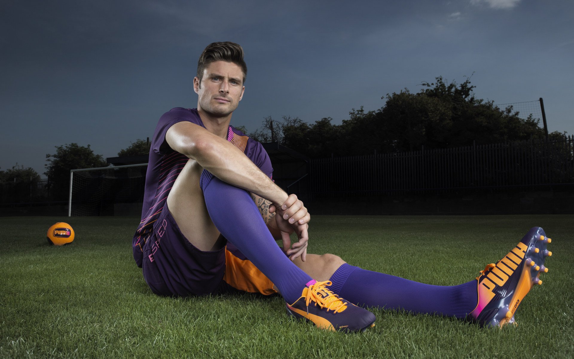 九游游戏中心官网-未来足球生态：虚拟现实+增强现实打造沉浸式比赛体验，虚拟足球动画片